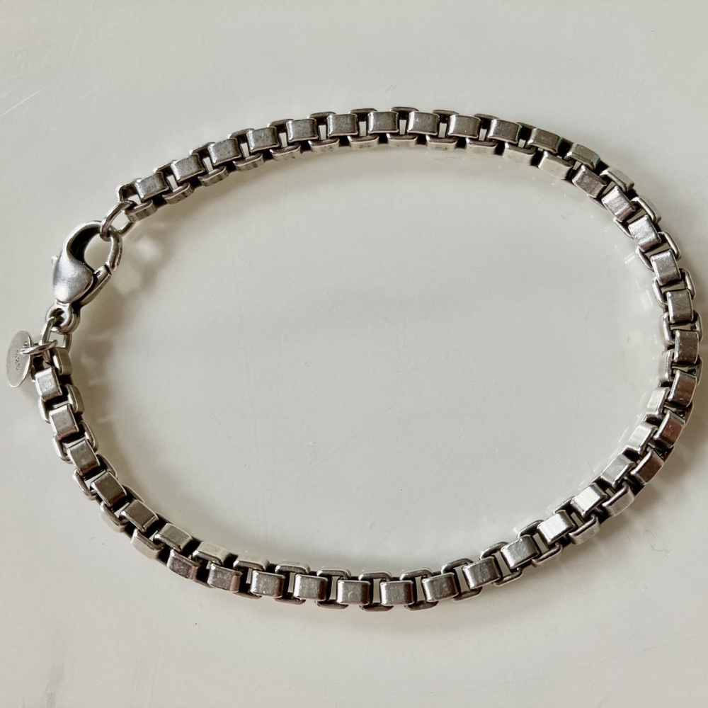 Tiffany Sterling Silver 7" Chainbox Bracelet w/ Original Box & Bag - Picture 2 of 6